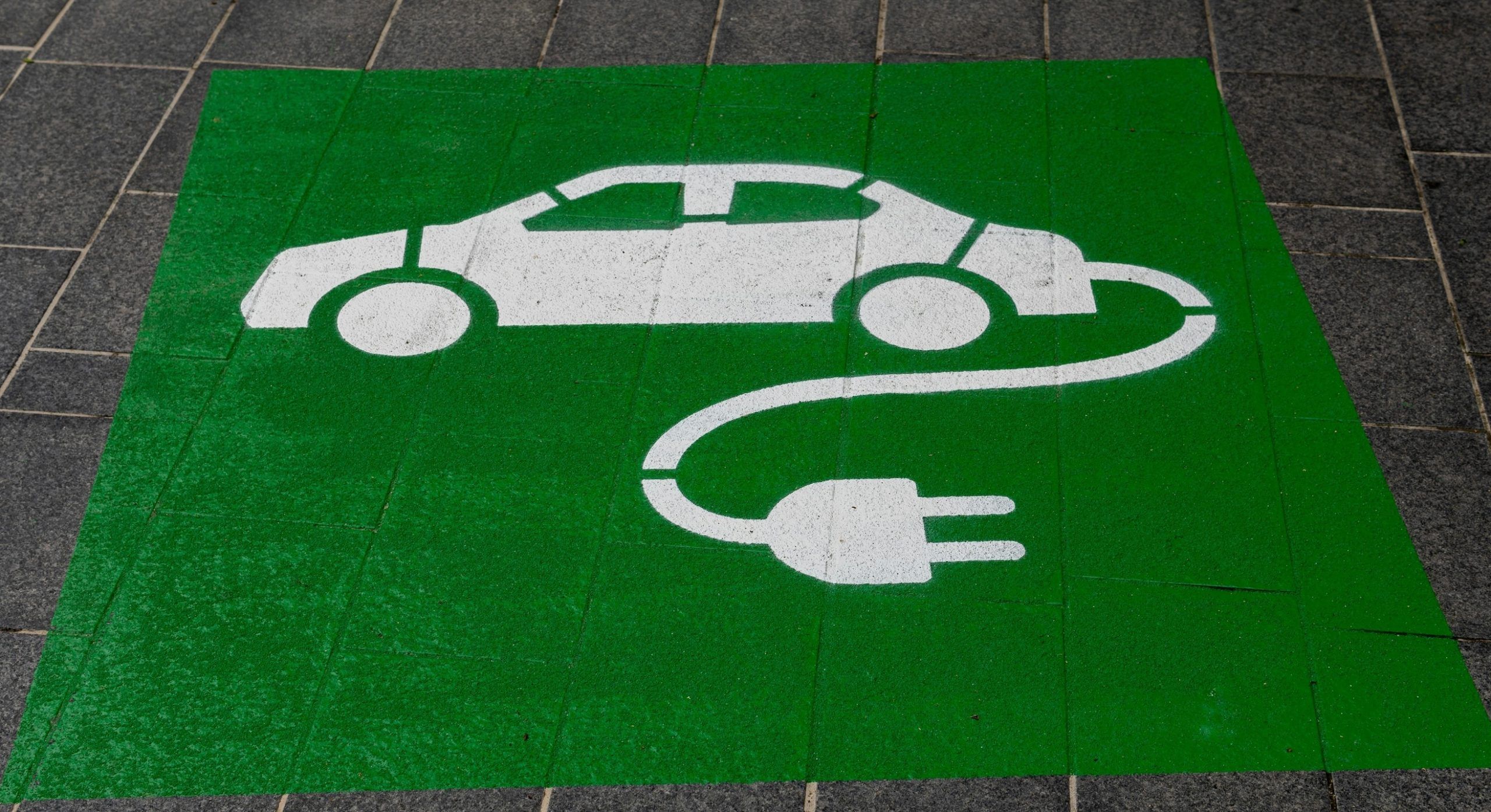 Electric Cars in 2025-26: Tax Changes, Grants, and Salary Sacrifice Explained